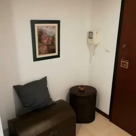 Lisbon Odivelas Апартаменты *